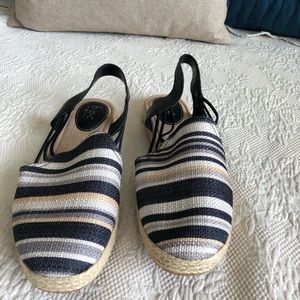 Boc slip ons size9